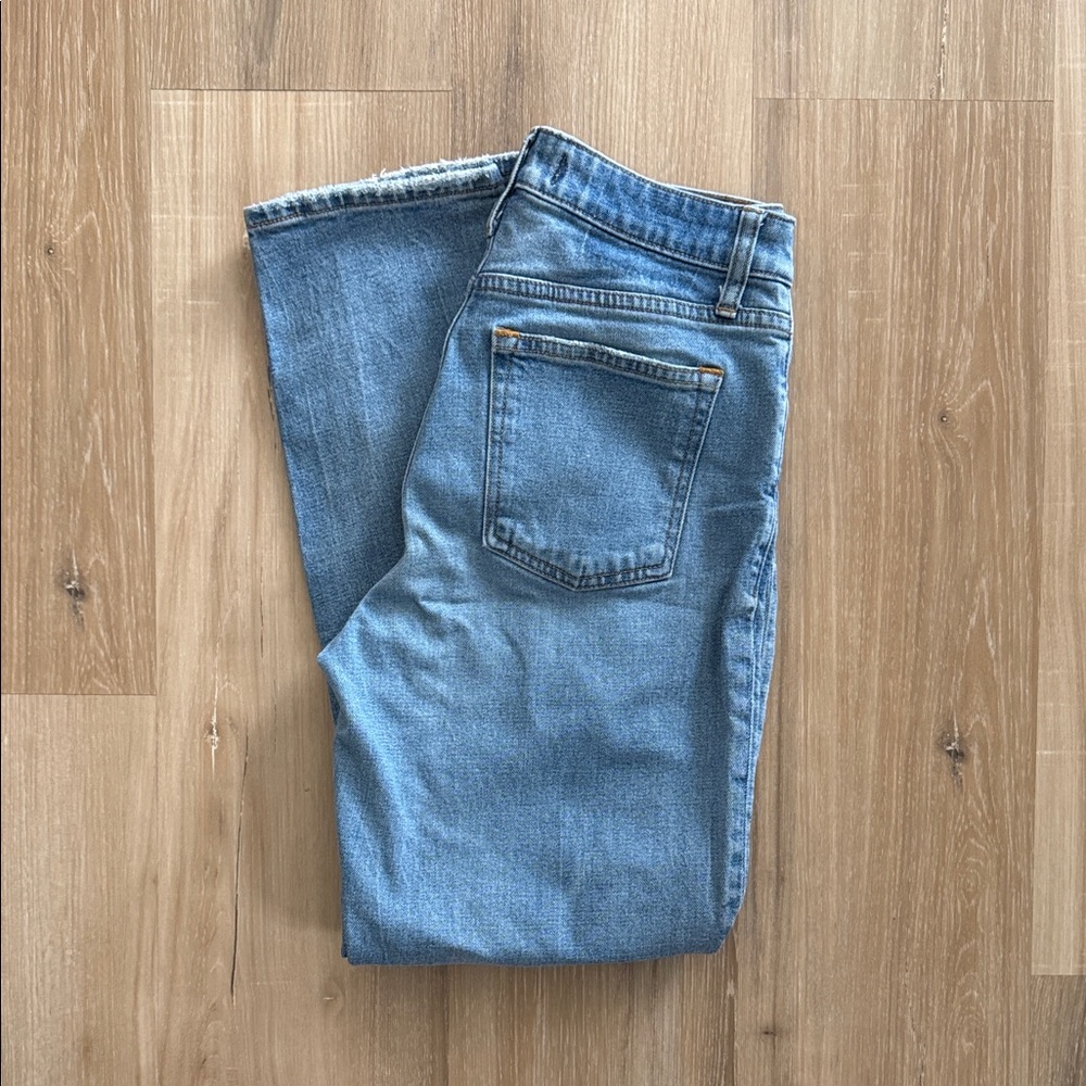 Abercrombie & Fitch Curve Love The Mom High Rise Jeans